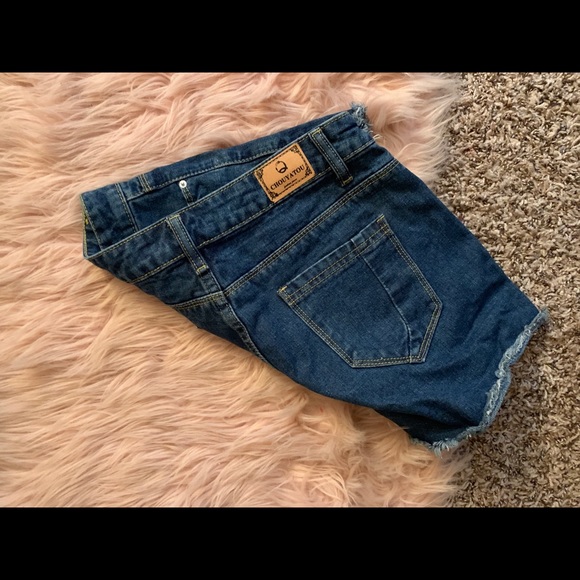 🗣DONATED - Picture 2 of 3